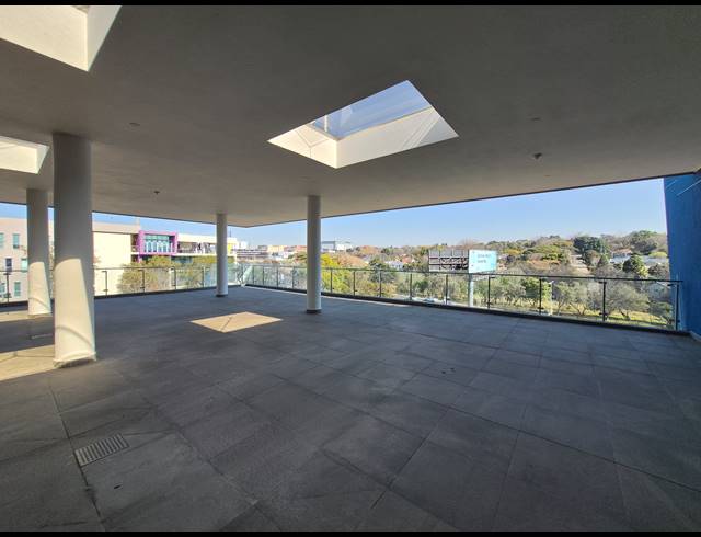 3,438M² OFFICE TO LET IN WAVERLEY